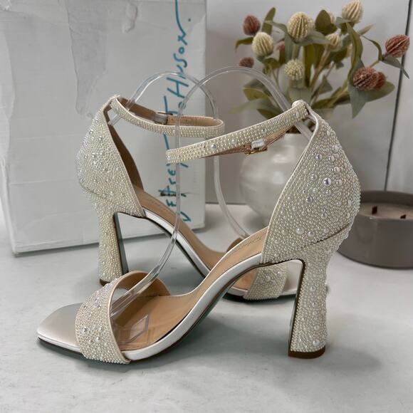 Betsey Johnson SB-Dani Block Heel Sandals Pearl White Women's 9.5M Tried On - Picture 7 of 12